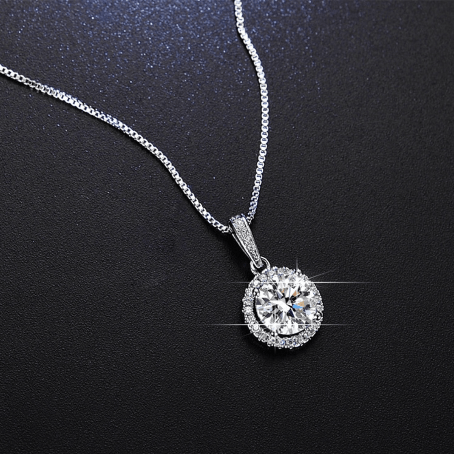 The Elizabeth Halo Necklace